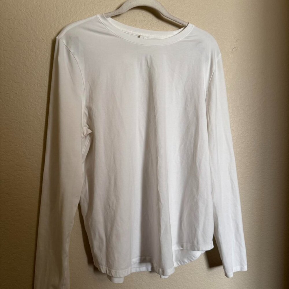 Lululemon Women's White Shirt